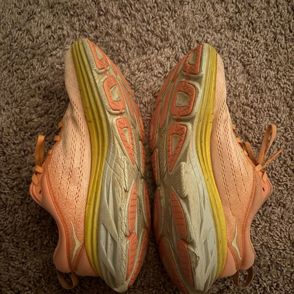 Hoka Bondi Women's Peach and Lemon Athletic Shoes - Picture 8 of 10